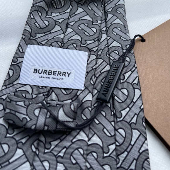 🔥TB MONOGRAM🔥🆕💯ICON BURBERRY GRIS LIMITED PRINT MOTIF TIE🔥EXCLUSIVE🔥 - Picture 5 of 14